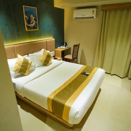 Hotel Skylink Hospitality Mahalaxmi Mumbai Exterior foto