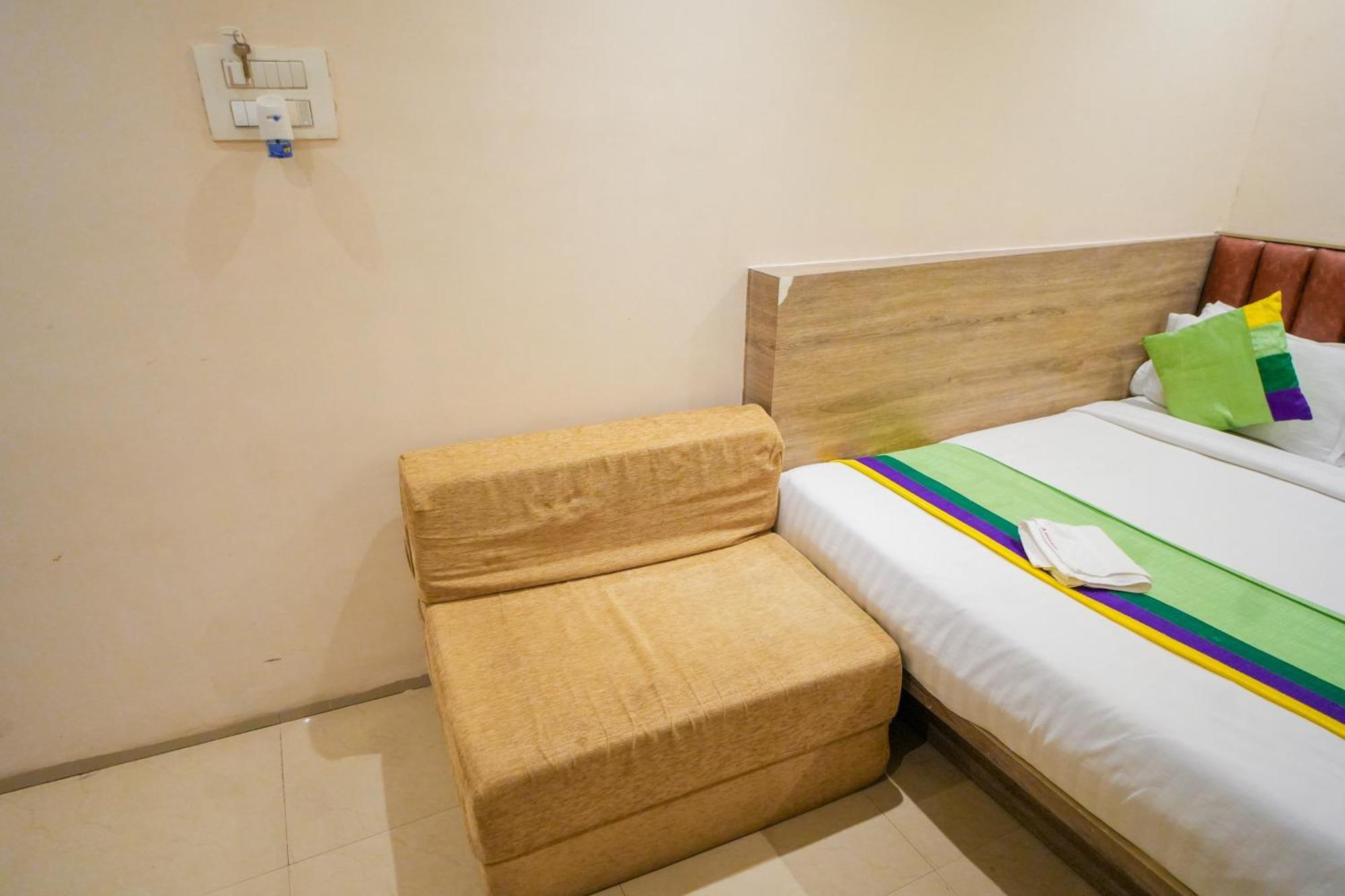 Hotel Skylink Hospitality Mahalaxmi Mumbai Exterior foto