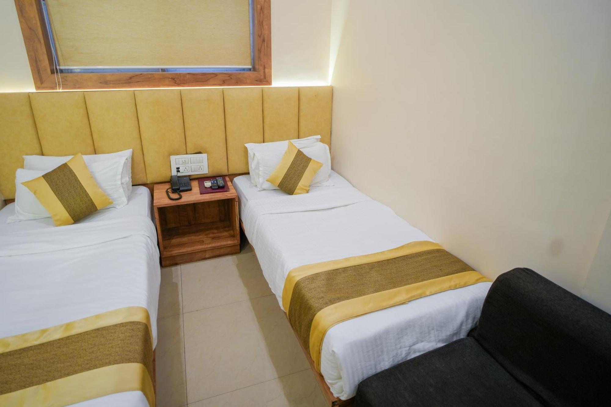 Hotel Skylink Hospitality Mahalaxmi Mumbai Exterior foto