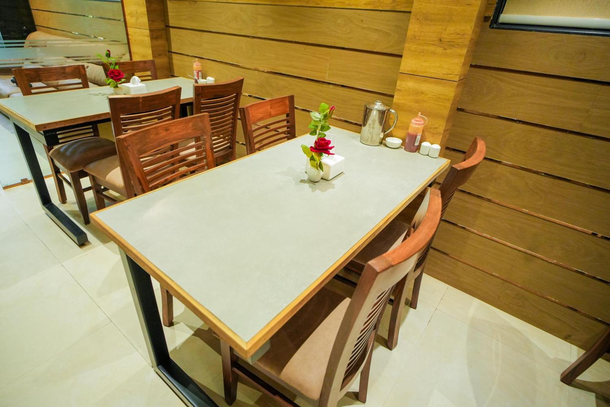 Hotel Skylink Hospitality Mahalaxmi Mumbai Exterior foto