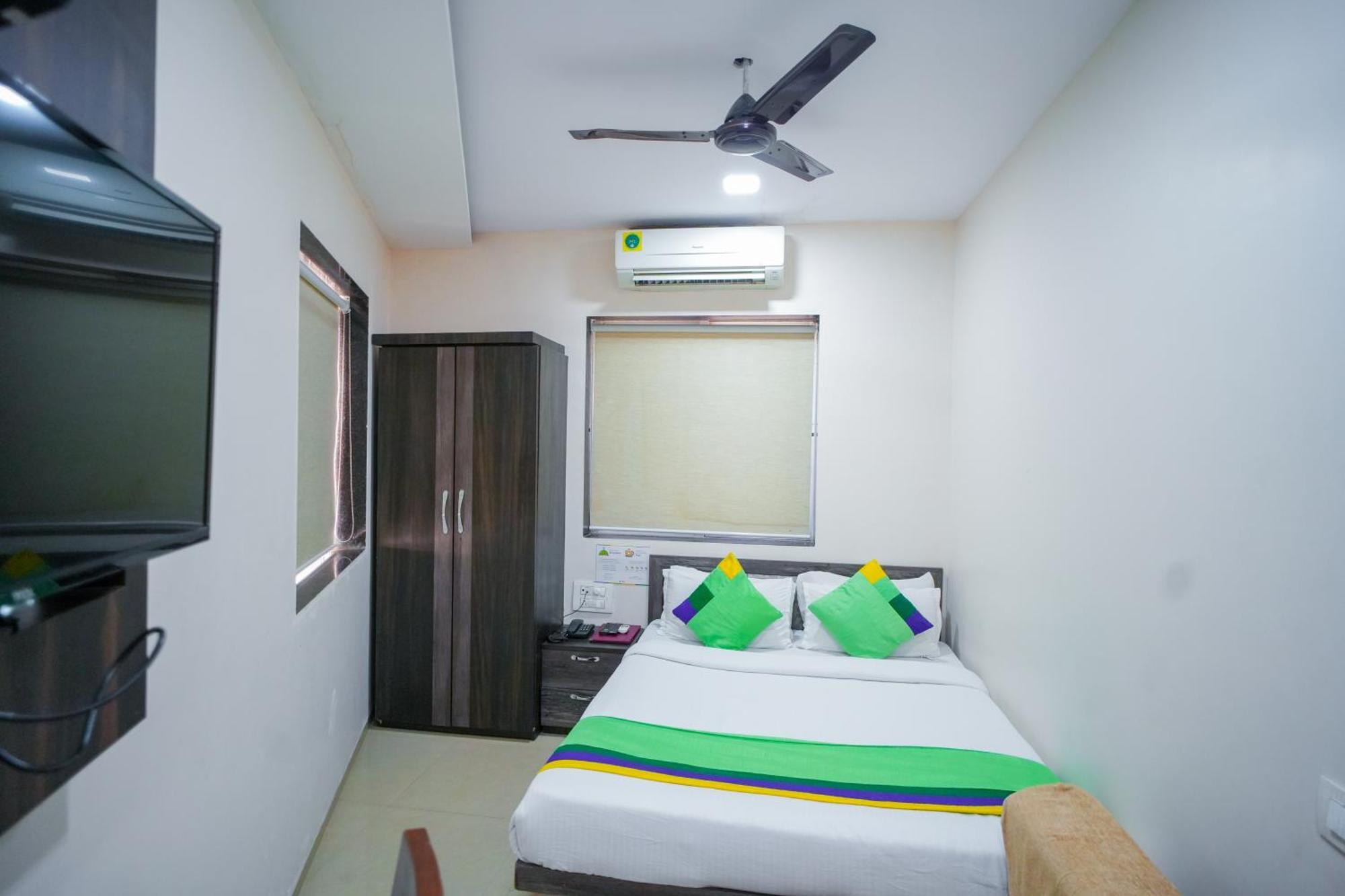 Hotel Skylink Hospitality Mahalaxmi Mumbai Exterior foto