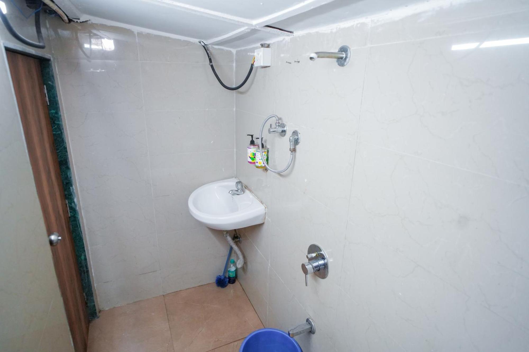 Hotel Skylink Hospitality Mahalaxmi Mumbai Exterior foto